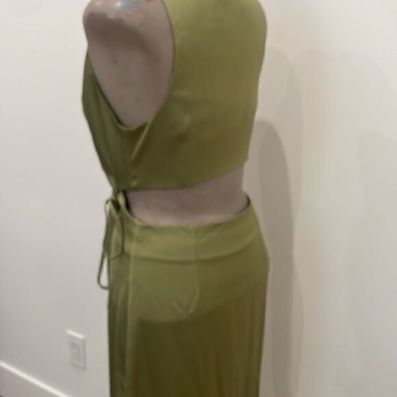 NWT LEXI marigold satin cutout maxi dress - Picture 10 of 12